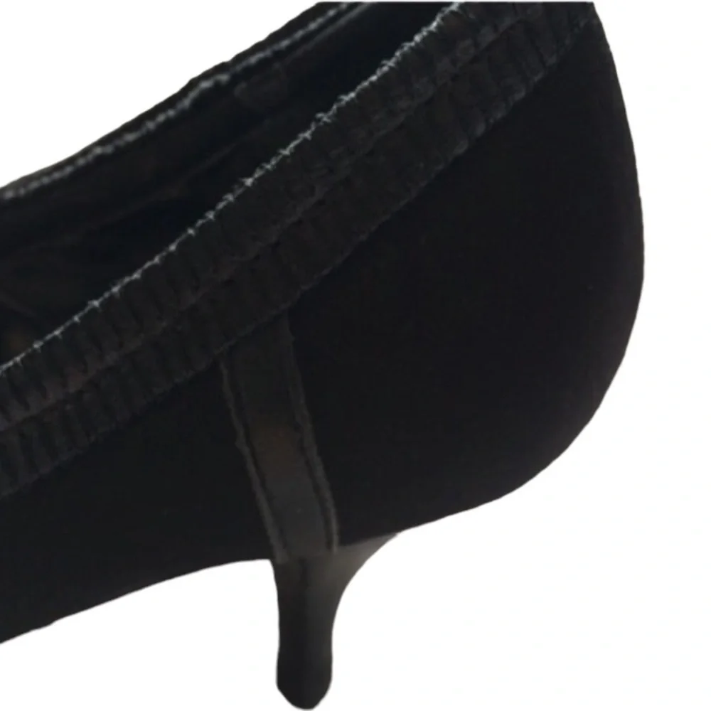 Tahari Bess Heel Pump Bow 6